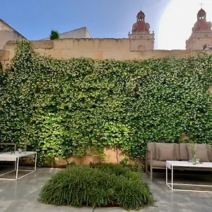 Fragile Hotel Ciutadella (Menorca)
